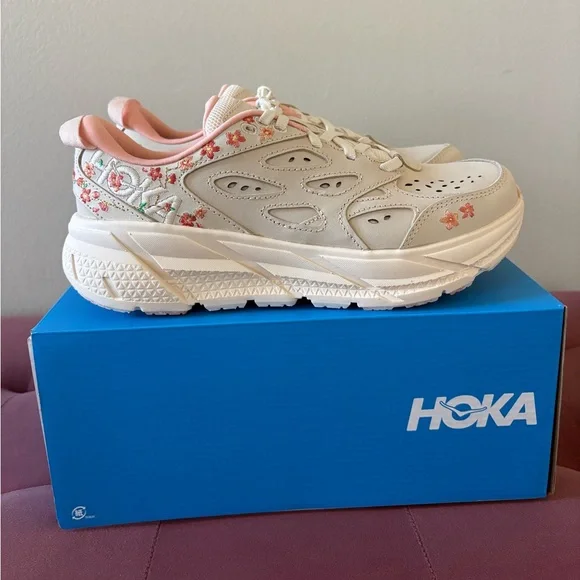Hoka Vibrant Bloom Clifton - Picture 1 of 6